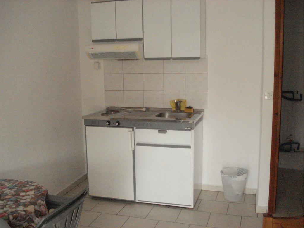 Apartments Stavroula Ηospitality Vrasná Cameră foto