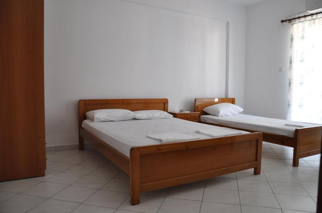 Apartments Stavroula Ηospitality Vrasná Cameră foto