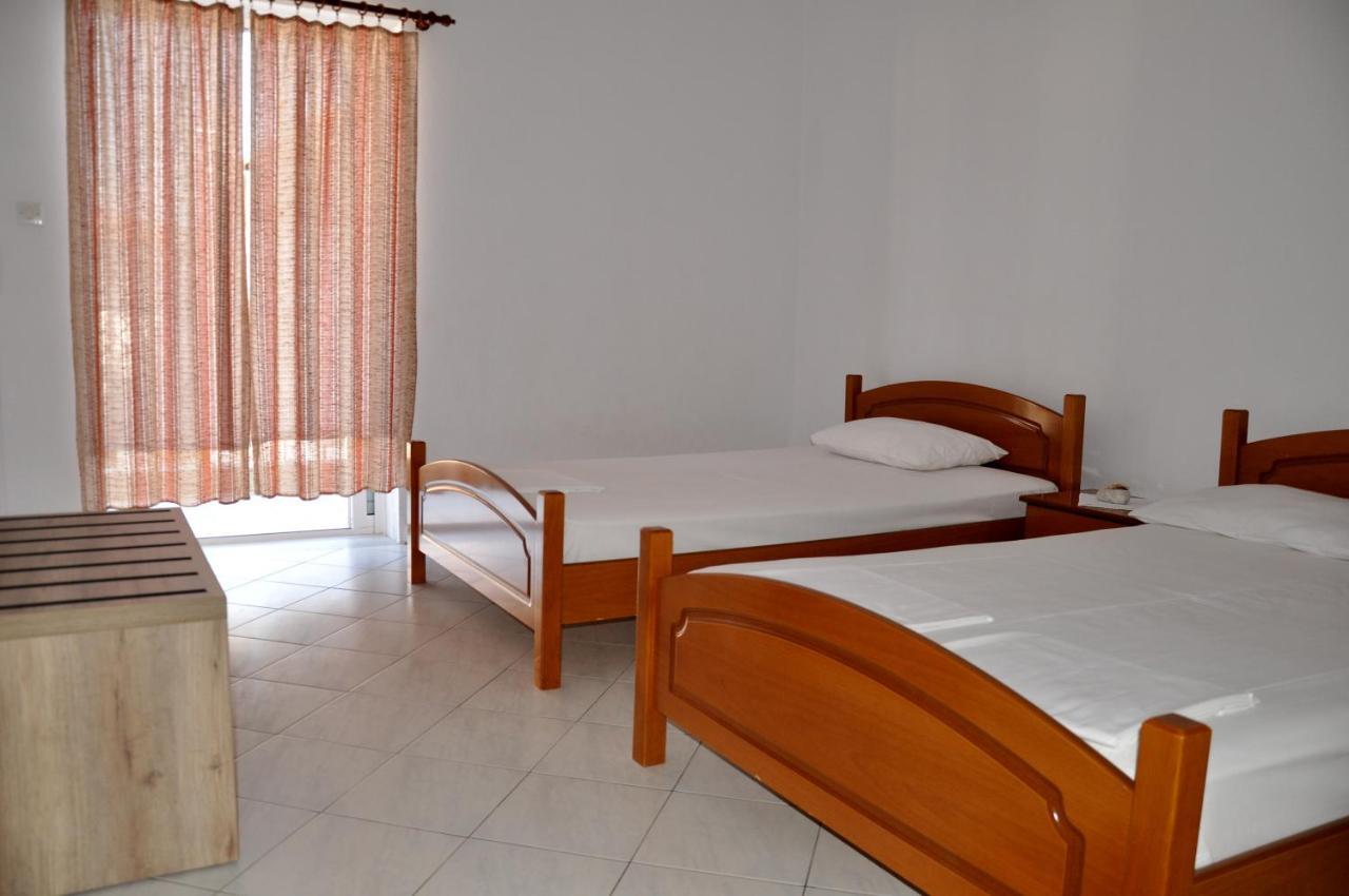 Apartments Stavroula Ηospitality Vrasná Cameră foto